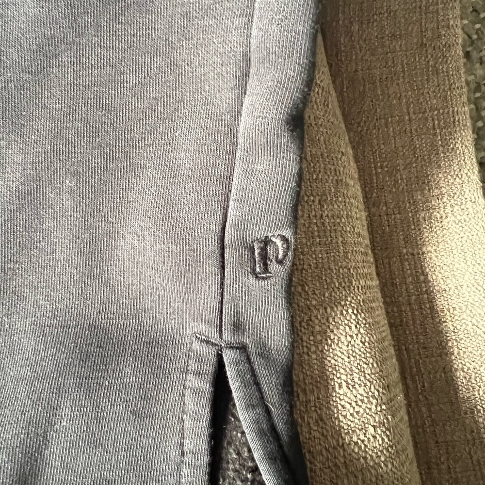 Pact XL women’s black side slit sweatpants - Picture 2 of 3